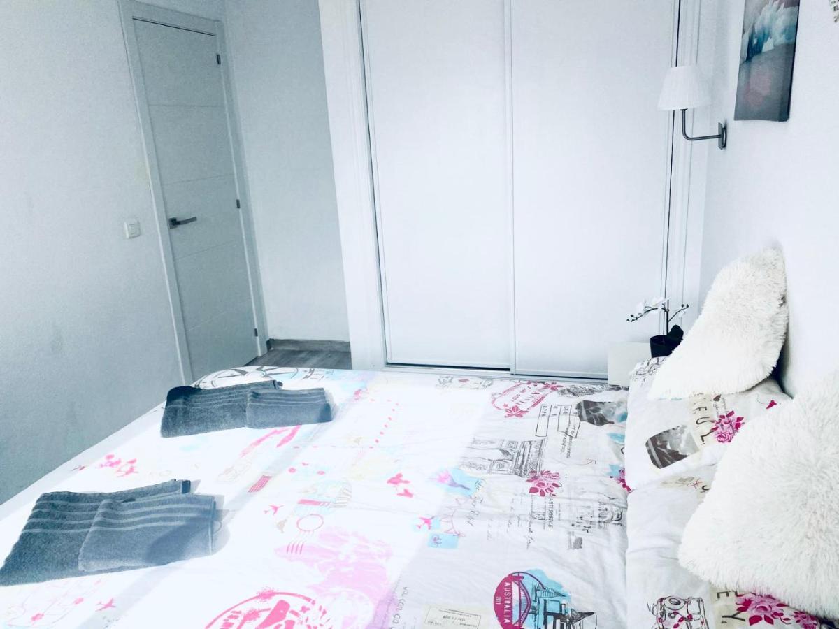 Spectacular Apartment With Amazing Sea Views! 贝纳尔马德纳 外观 照片
