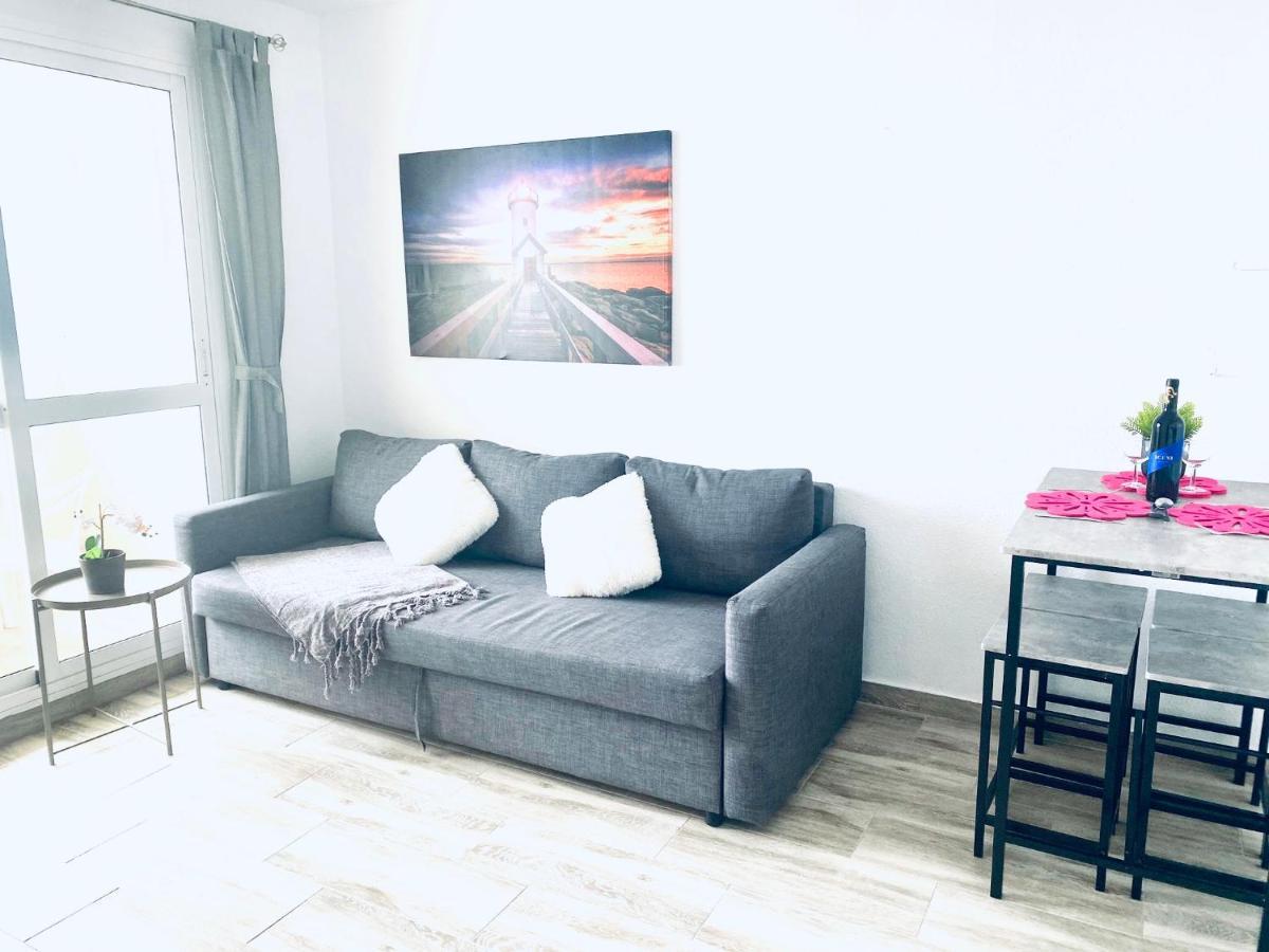 Spectacular Apartment With Amazing Sea Views! 贝纳尔马德纳 外观 照片